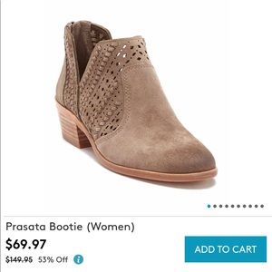 NWOT Vince Camuto Prasata Booties